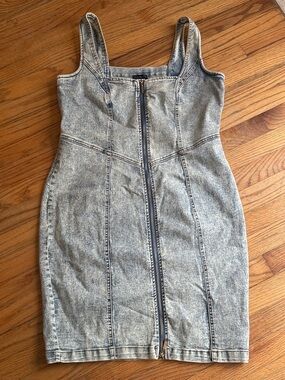 VENUS Acid Wash Denim Zip-Front Bodycon Dress